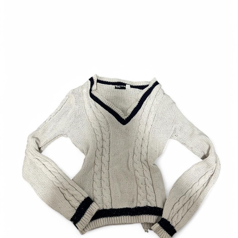 Bdg Women's White and Cream sweater